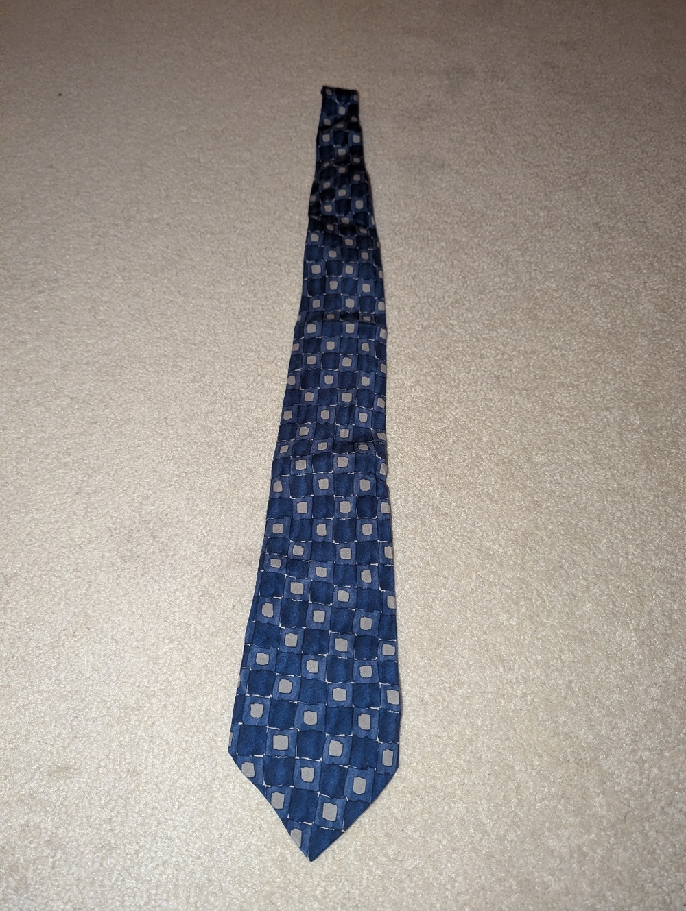 Geoffrey Beene 100% Silk Tie